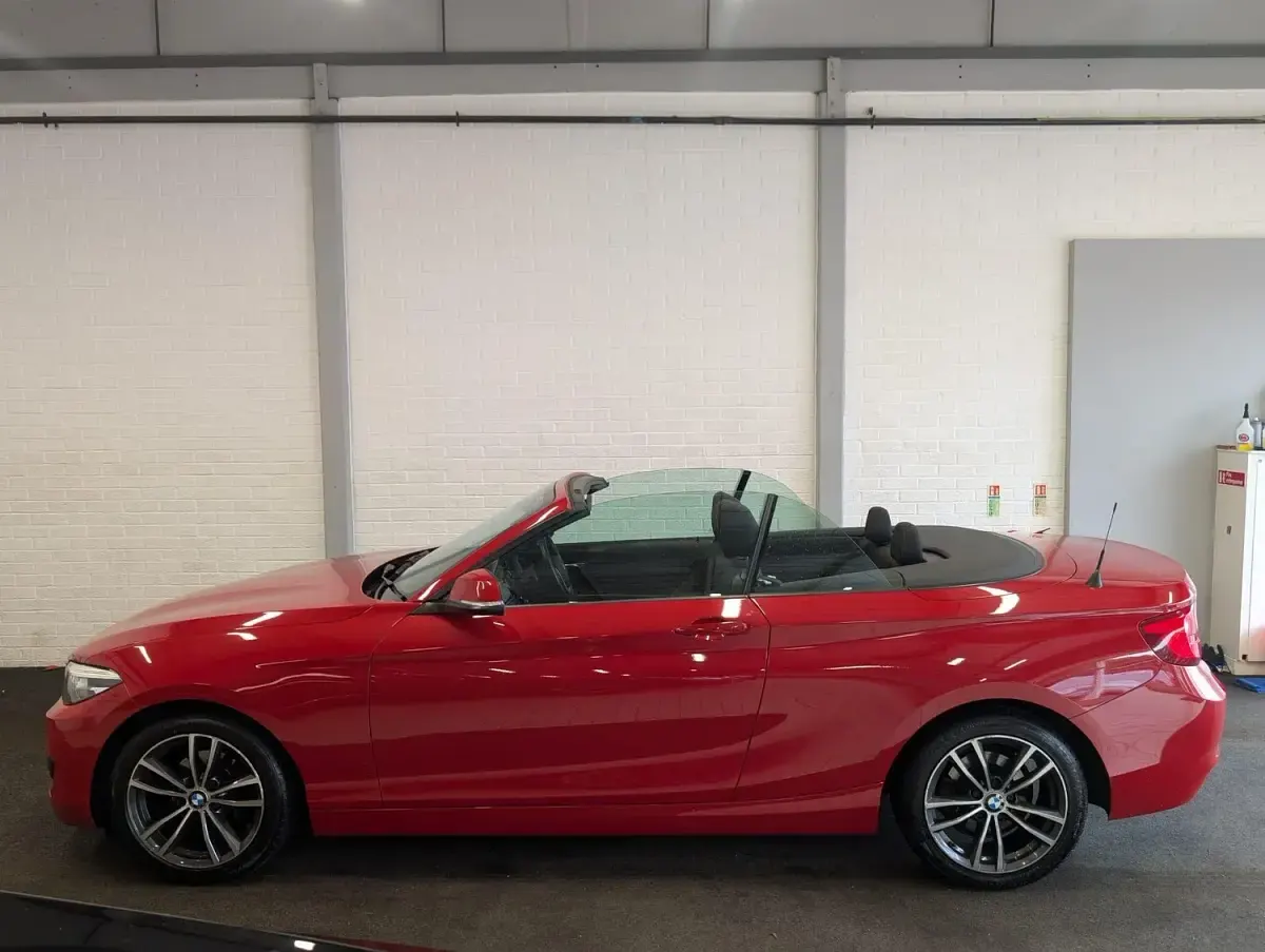 Used BMW 218 Sport Line 134 HP (98 kW) 2018 Red Cabriolet