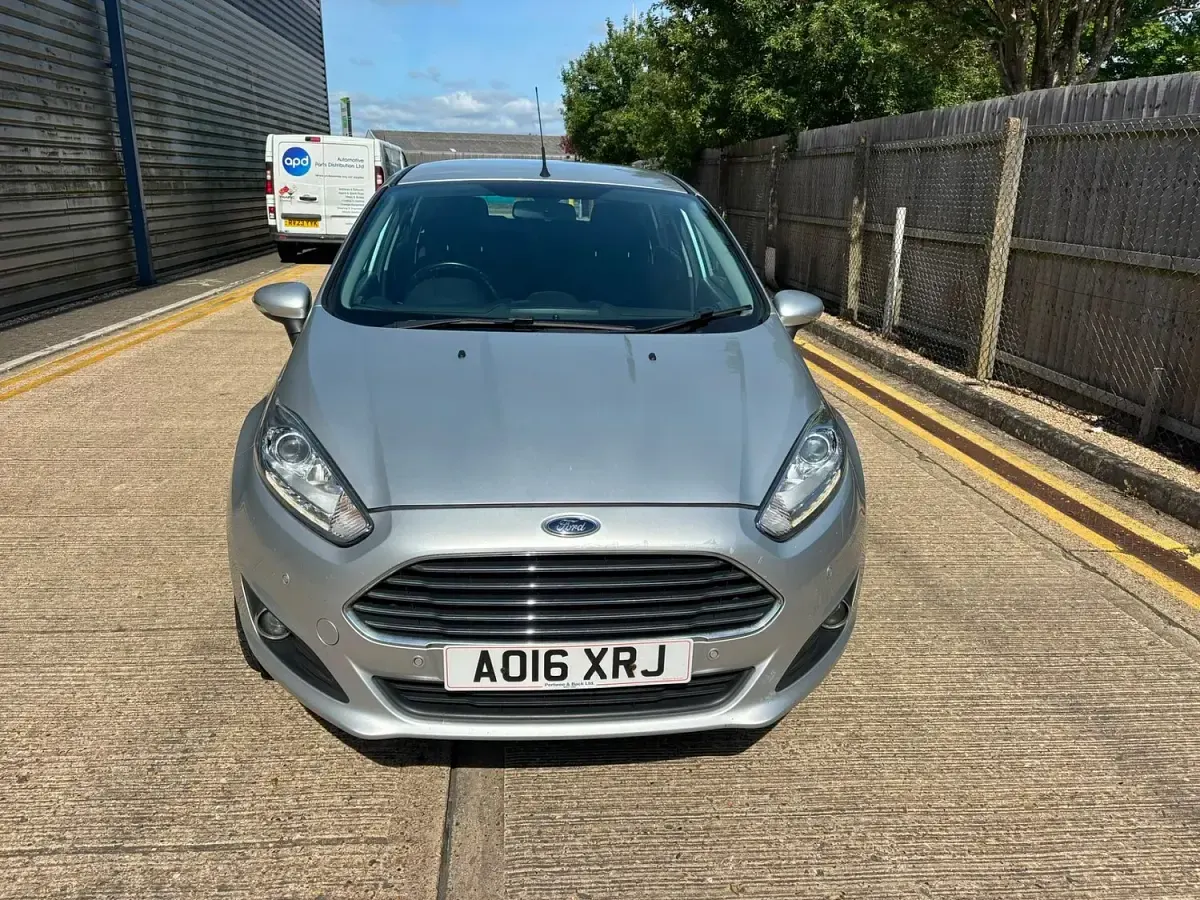 Used Ford Fiesta Zetec 2016 Silver Hatchback