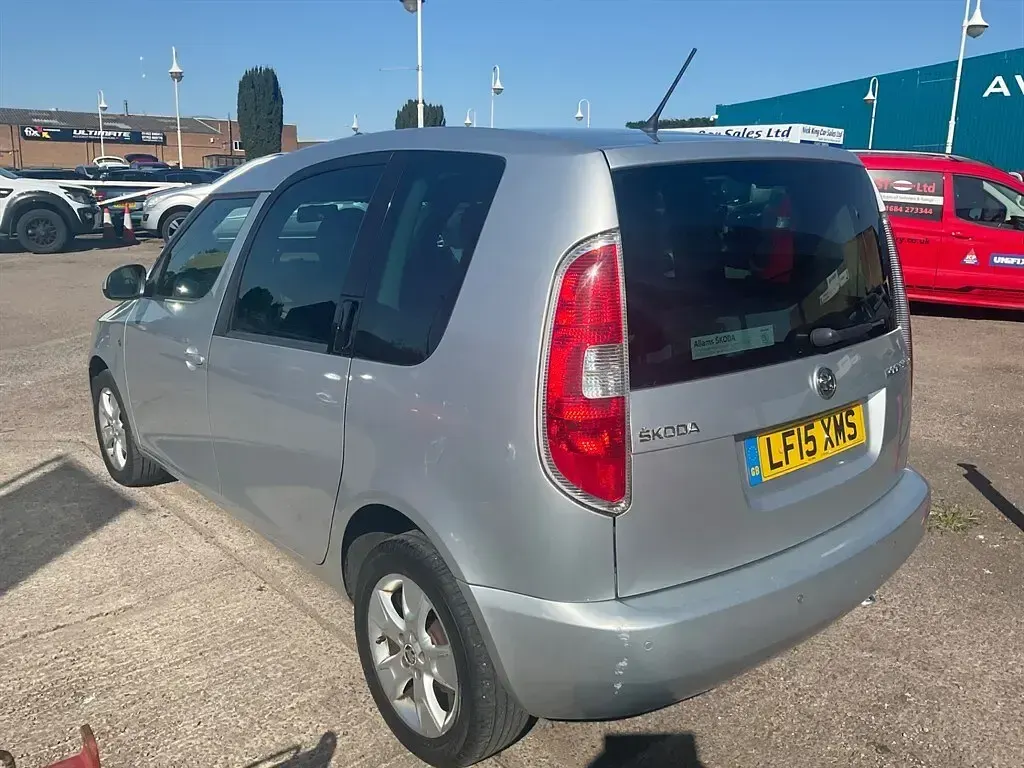 Used Skoda Roomster SE 105 HP (77 kW) 2015 Silver MPV