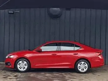 Used Skoda Octavia SE Technology 110 HP (80 kW) 2021 Red Hatchback