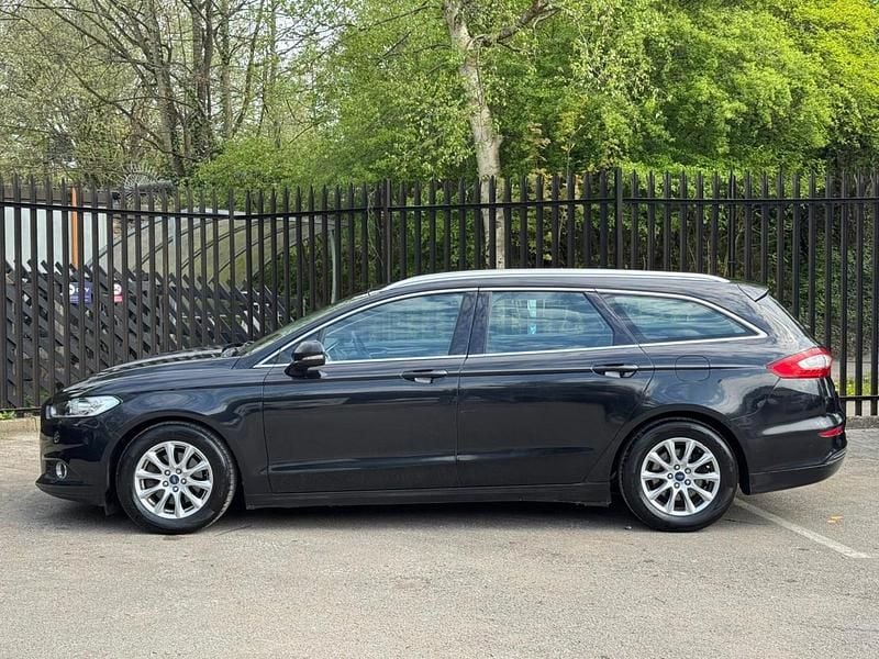 Usado Ford Mondeo Zetec 2015 Preto Carrinha