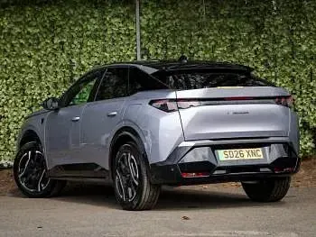 Nouă Peugeot e-3008 GTi 156 kW (213 CP) 2026 Gri SUV