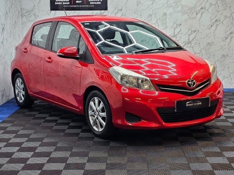 Red Used 2013 Toyota Yaris Hatchback | £5,200 (Fair price) - Image 1/2