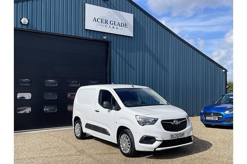 Used Vauxhall Combo Sportive 2020 White MPV