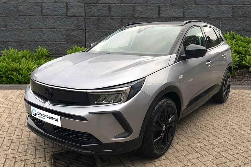 Used Vauxhall Grandland X SRi 130 HP (95 kW) 2022 Grey SUV