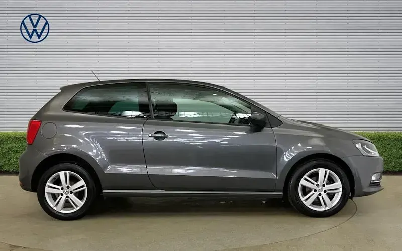 Used VW Polo Edition 60 HP (44 kW) 2017 Grey Hatchback