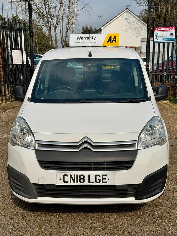 Used Citroën Berlingo 75 HP (55 kW) 2018 White MPV