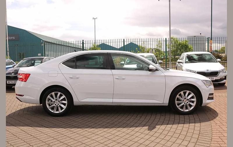 Used Skoda Superb SE Technology 147 HP (108 kW) 2024 Moon white metallic Hatchback