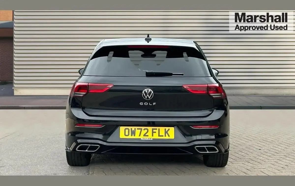 Used VW Golf VIII R-line 150 HP (110 kW) 2022 Black Hatchback