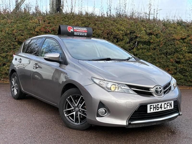 Used Toyota Auris Plus 90 HP (66 kW) 2014 Bronze Hatchback