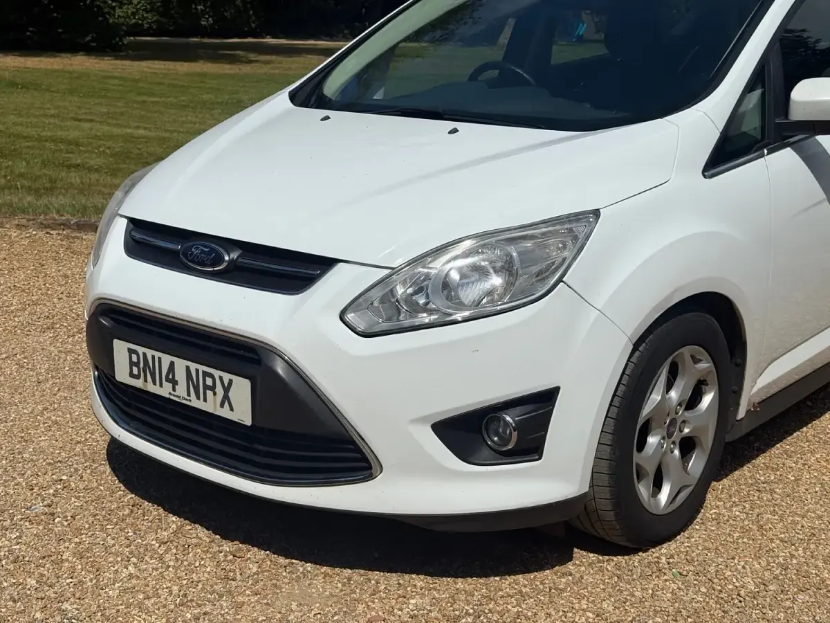 Used Ford C-MAX Zetec 2014 White MPV