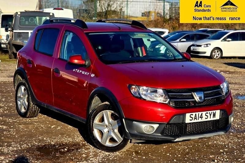Red Used 2014 Dacia Sandero Lauréate Hatchback | £3,288 (Fair price) - Image 1/1