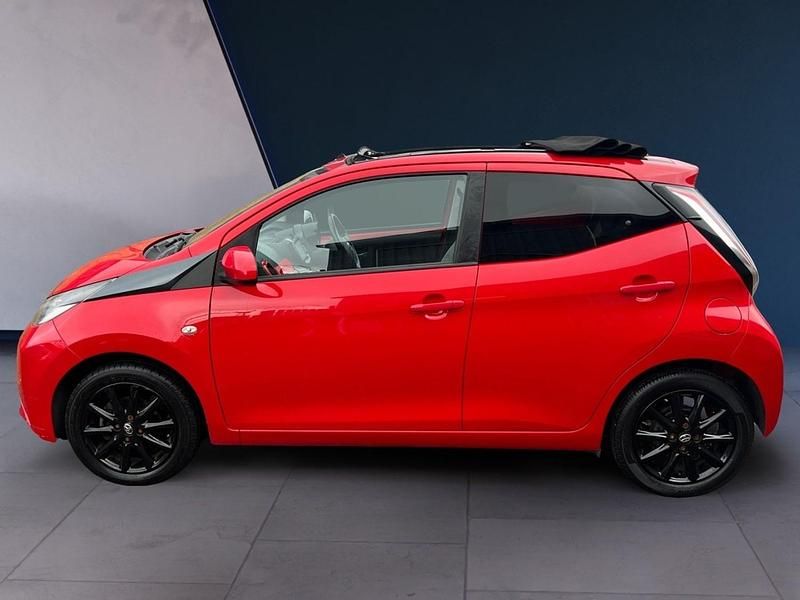Red Used 2017 Toyota Aygo x-style Hatchback | £6,495 (Fair price) - Image 1/4