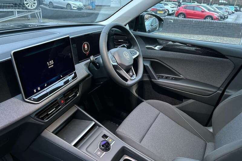 Image 2/4