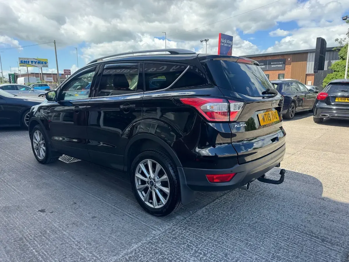 Used Ford Kuga Titanium 180 HP (132 kW) 2019 Black SUV