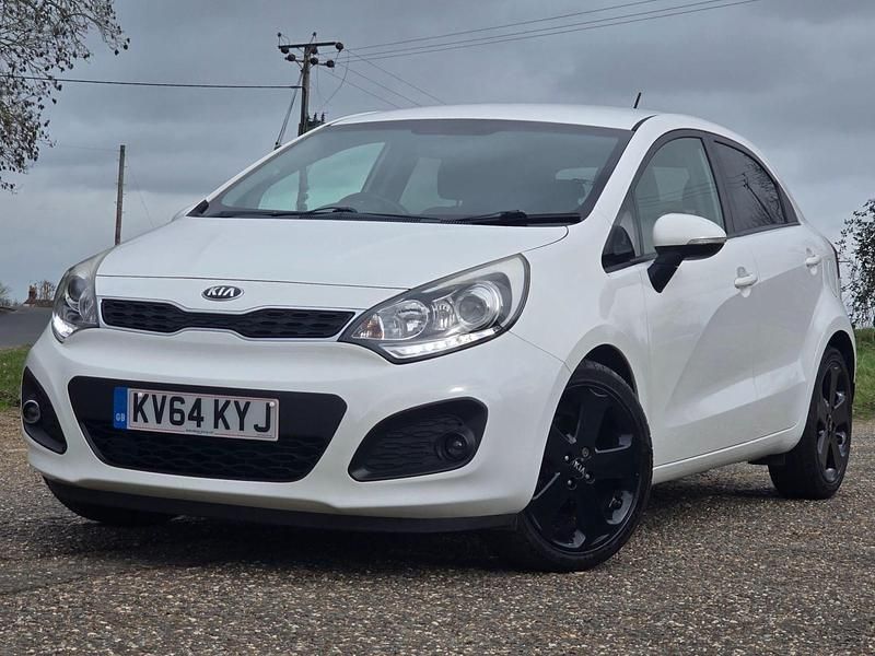 Used Kia Rio 2014 White Hatchback