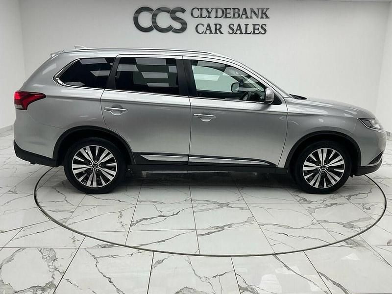 Used Mitsubishi Outlander 150 HP (110 kW) 2020 Silver SUV