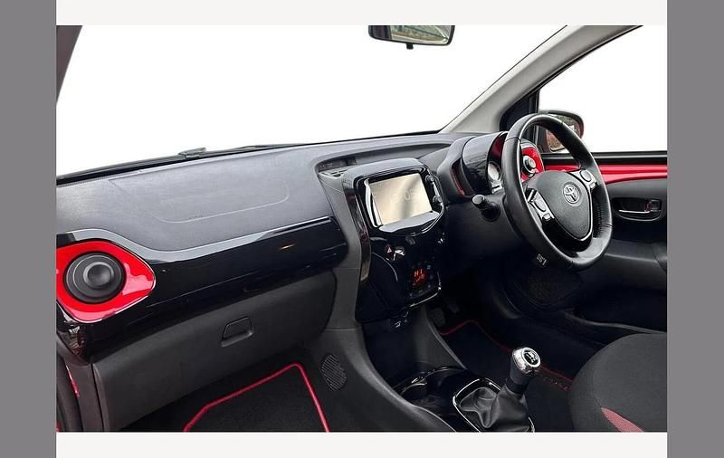 Used Toyota Aygo X-cite 69 HP (50 kW) 2017 Red Hatchback