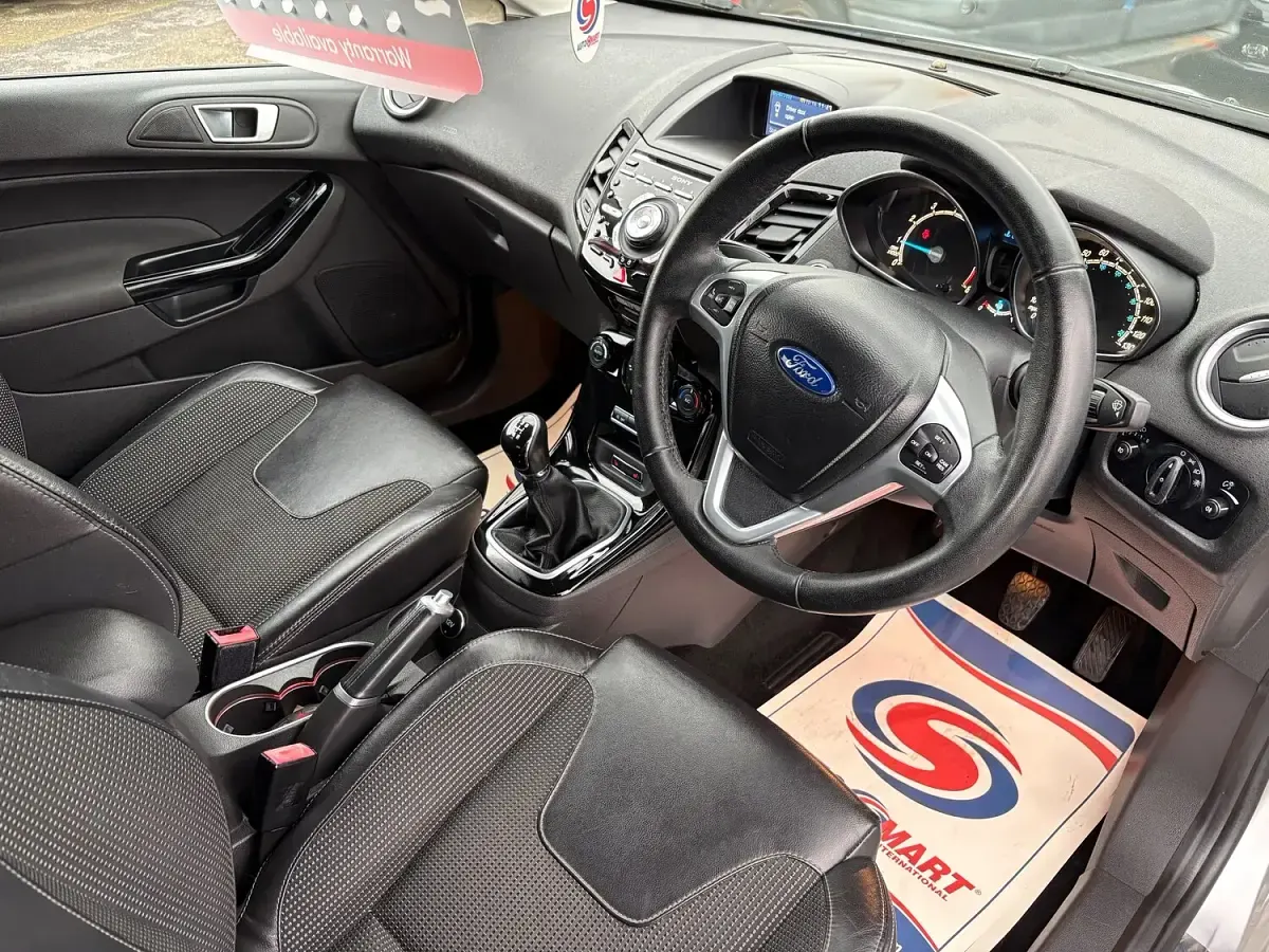 Used Ford Fiesta Titanium X 100 HP (73 kW) 2014 Silver Hatchback