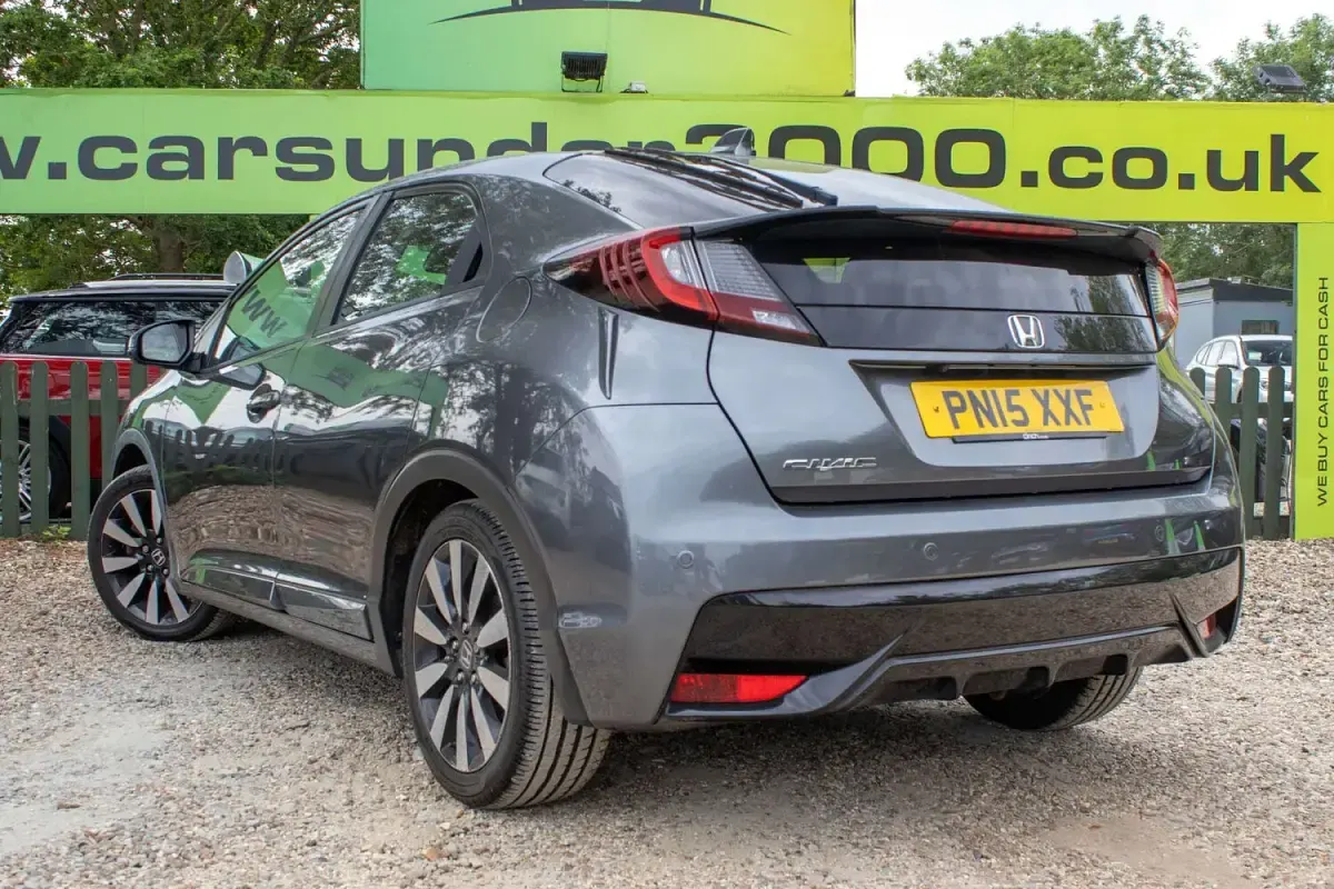 Used Honda Civic SE Plus 100 HP (73 kW) 2015 Grey Hatchback