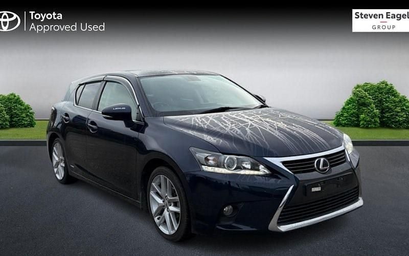 Used Lexus CT200h 136 HP (100 kW) 2017 Hatchback