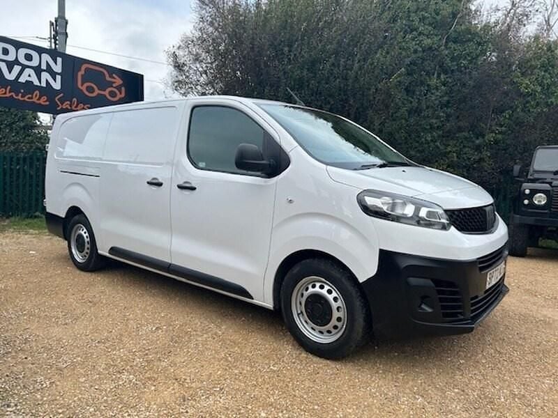 Used Fiat Scudo 145 HP (106 kW) 2023 White Van