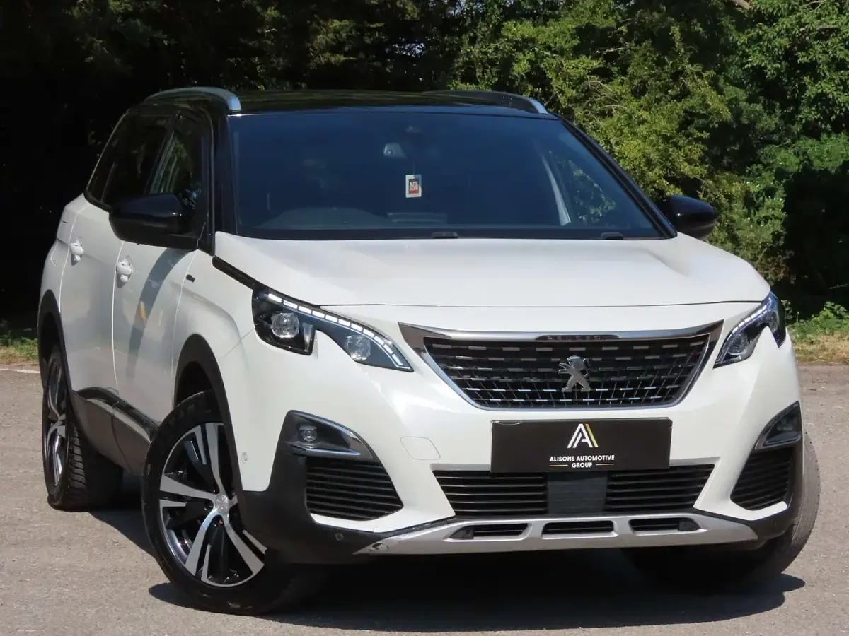 Used Peugeot 5008 GT-line 130 HP (95 kW) 2019 White SUV