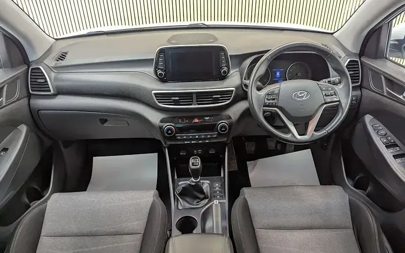 Used Hyundai Tucson SE 132 HP (97 kW) 2019 White SUV