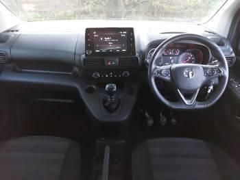 Used Vauxhall Combo 102 HP (75 kW) 2022 Blue Estate