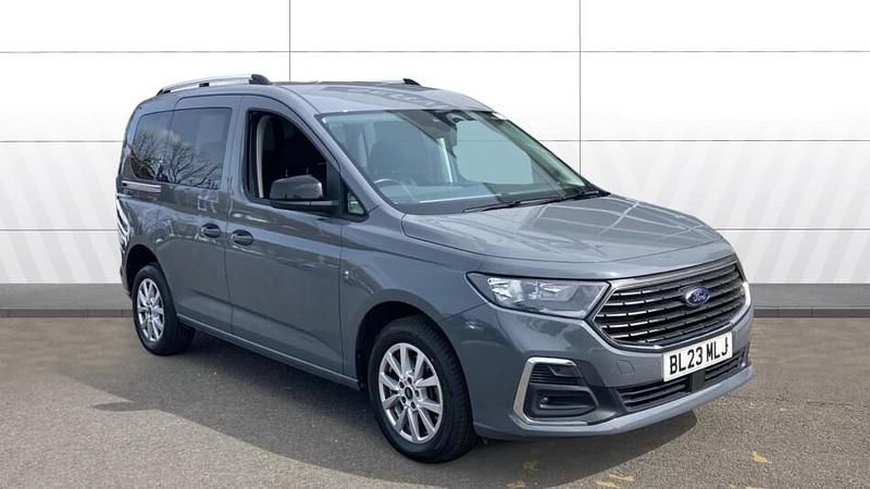 Used Ford Tourneo Titanium 114 HP (83 kW) 2023 Estate