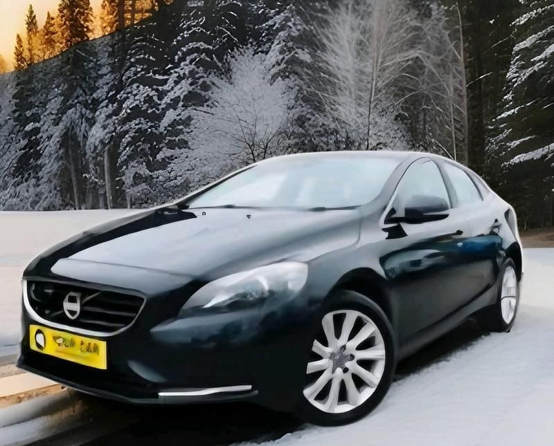 Used Volvo V40 SE Lux 115 HP (84 kW) 2013 Black Hatchback