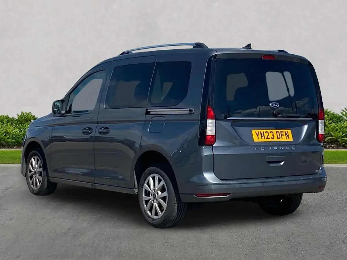 Used Ford Tourneo Connect Titanium 122 HP (89 kW) 2023 Grey MPV