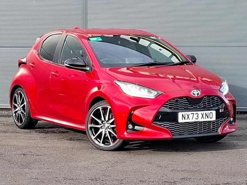 Used Toyota Yaris Hybrid Sport 116 HP (85 kW) 2023 Red Hatchback