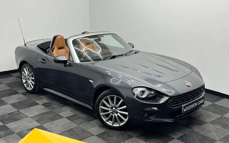 Usado Fiat 124 Spider Lusso 140 HP (102 kW) 2017 Cabrios