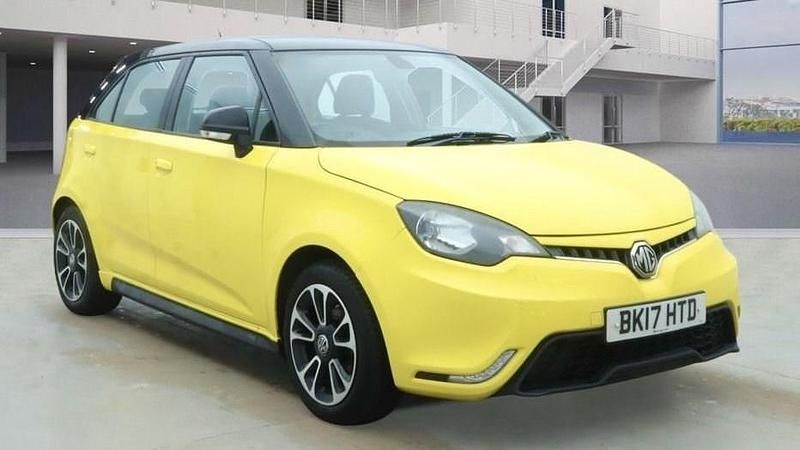 Used MG MG3 106 HP (77 kW) 2017 Yellow Hatchback