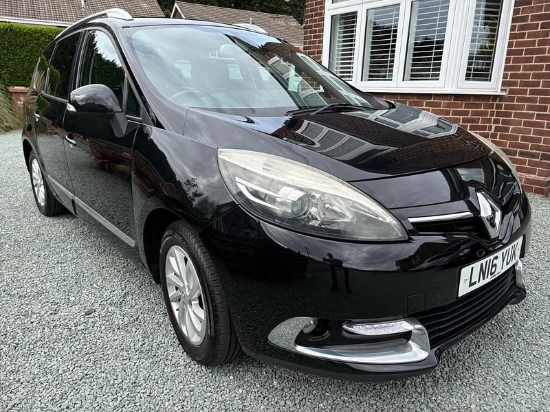 Używany Renault Grand Scénic IV Dynamique 110 KM (80 kW) 2016 Czarny Minivan