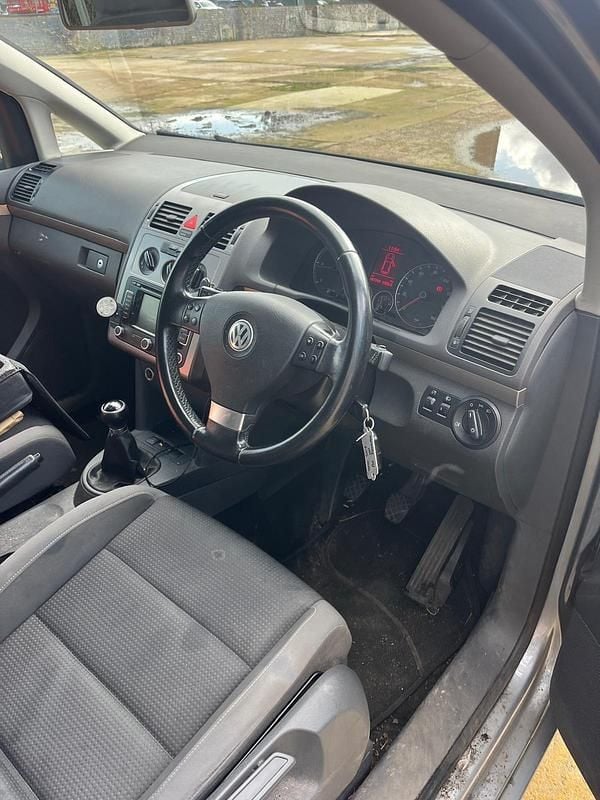 Used VW Touran Match 90 HP (66 kW) 2010 Grey MPV