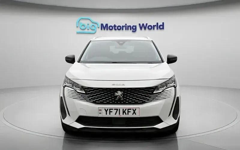Used Peugeot 5008 Allure Premium 131 HP (96 kW) 2021 White SUV