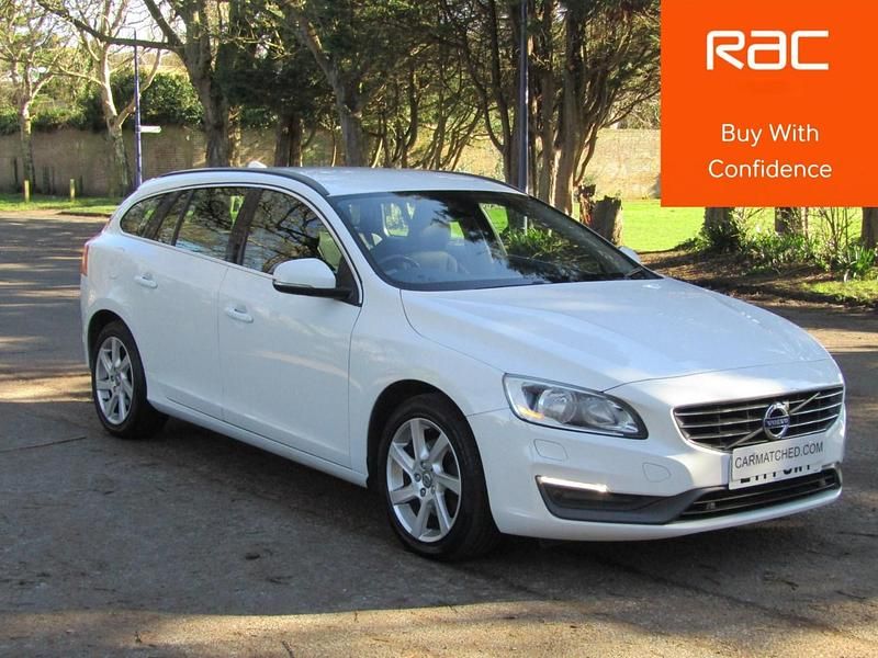 Used Volvo V60 SE 2014 White Estate