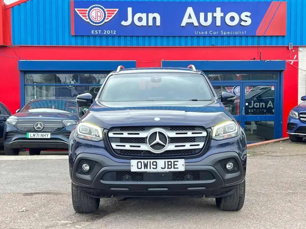 Used Mercedes X250 Progressive 190 HP (139 kW) 2019 Blue Pickup