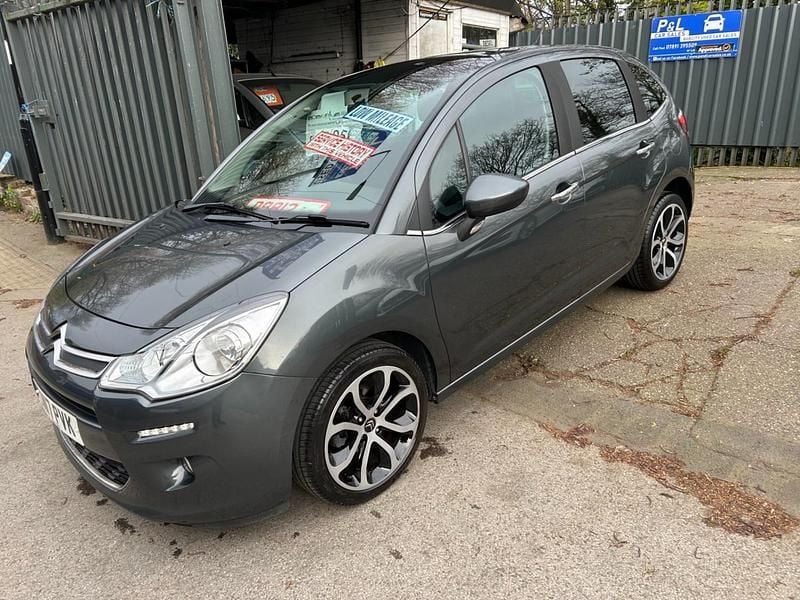 Usado Citroën C3 Platinum 110 HP (80 kW) 2017 Cinzento Citadino