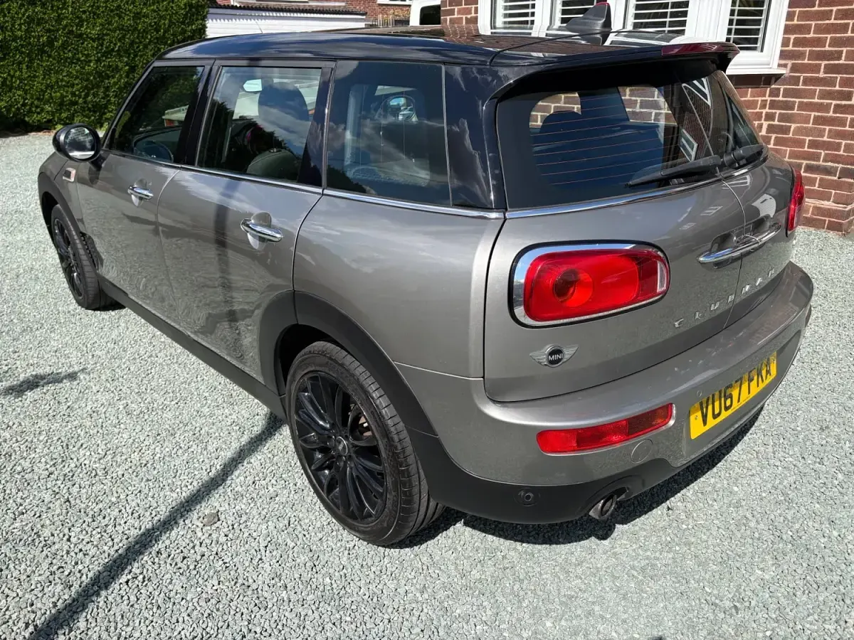 Usado Mini Cooper Clubman 136 CV (100 kW) 2017 Plateado Familiar