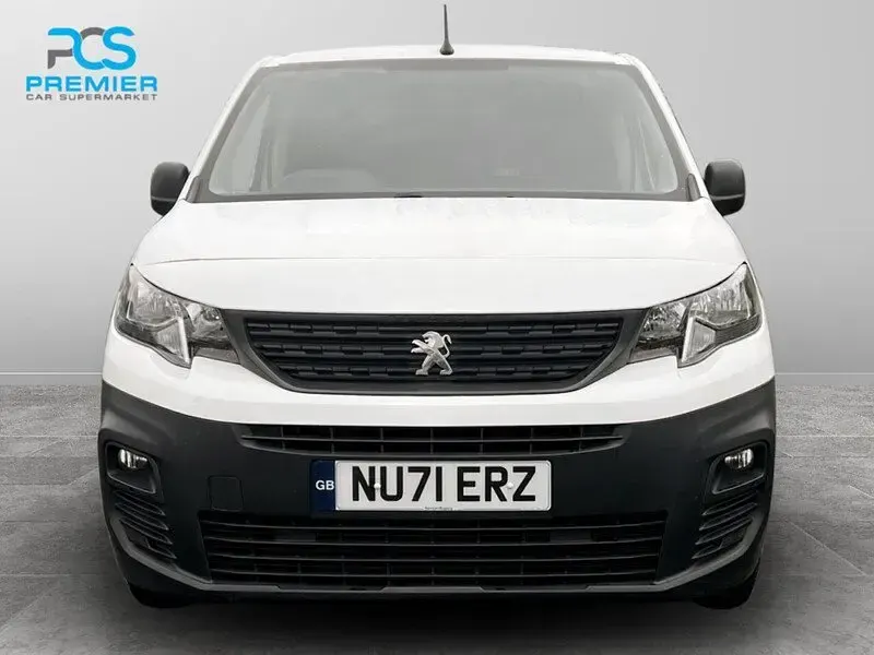 Used Peugeot Partner Premium 2021 White MPV