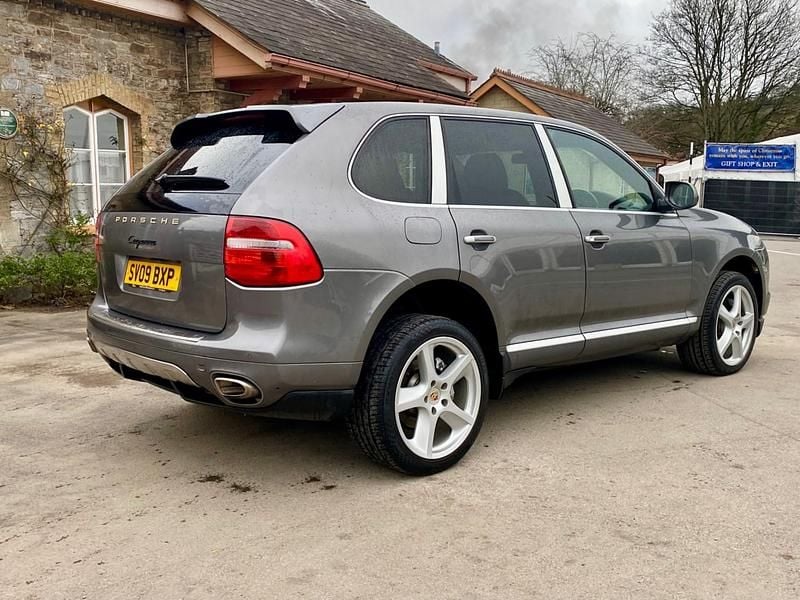 Begagnad Porsche Cayenne 2009 Grå SUV