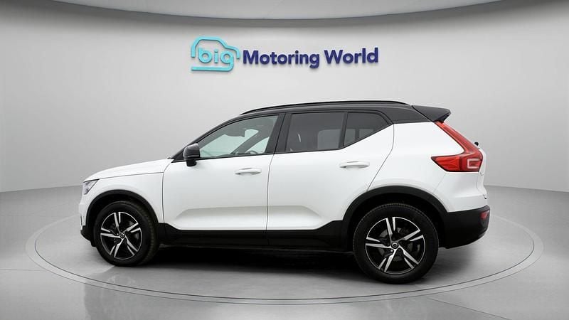 Used Volvo XC40 R-Design 194 HP (142 kW) 2021 SUV