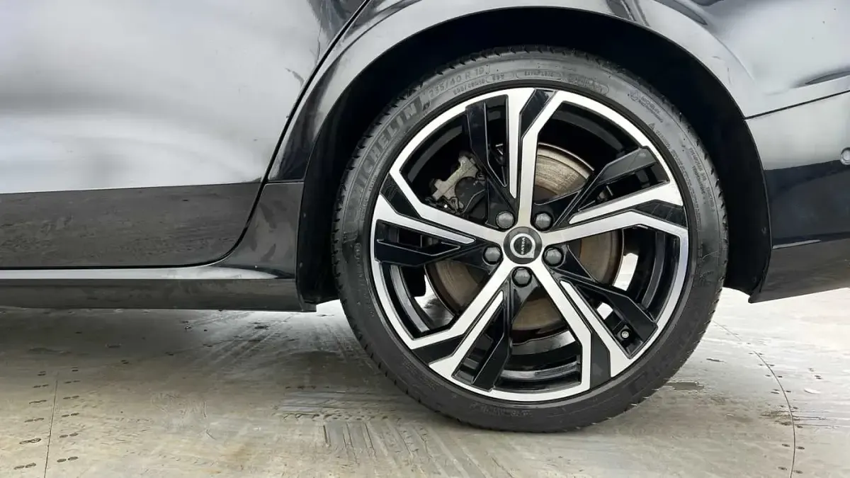 Used Volvo S60 Plus 449 HP (330 kW) 2023 Black Sedan