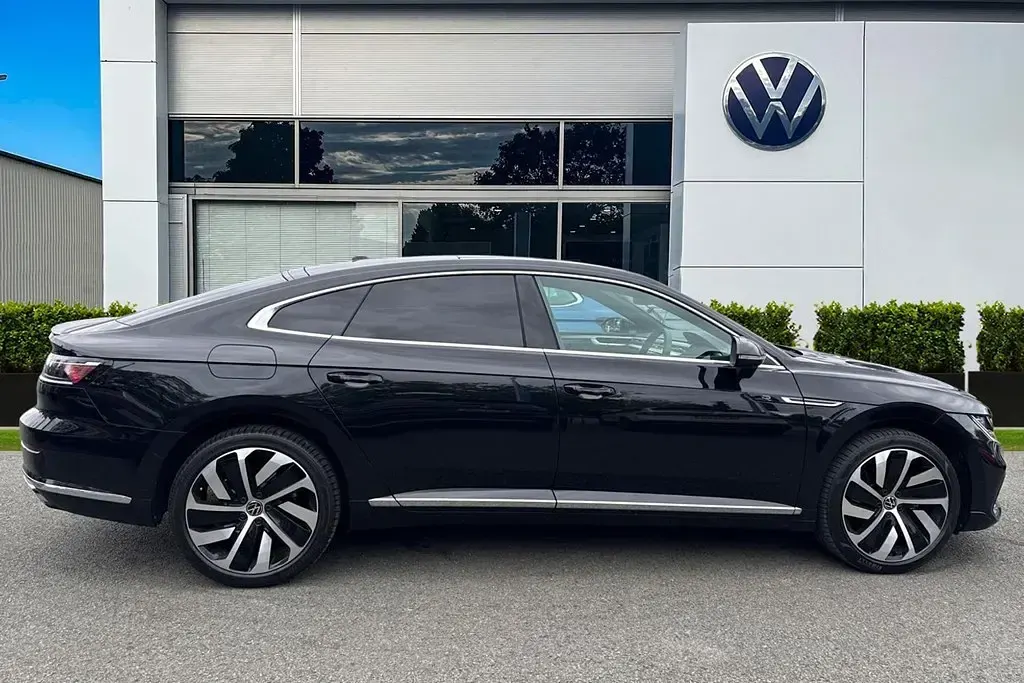 Used VW Arteon R-line 218 HP (160 kW) 2025 Black Estate
