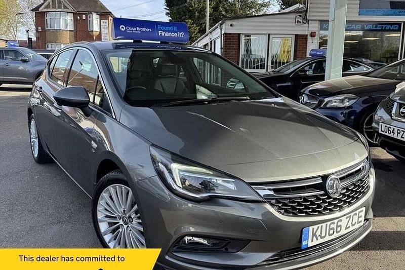 Used Vauxhall Astra Elite 160 HP (117 kW) 2016 Grey Hatchback