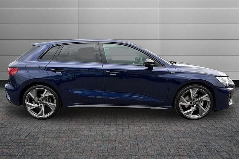 Used Audi A3 Black Edition 150 HP (110 kW) 2025 Blue Hatchback