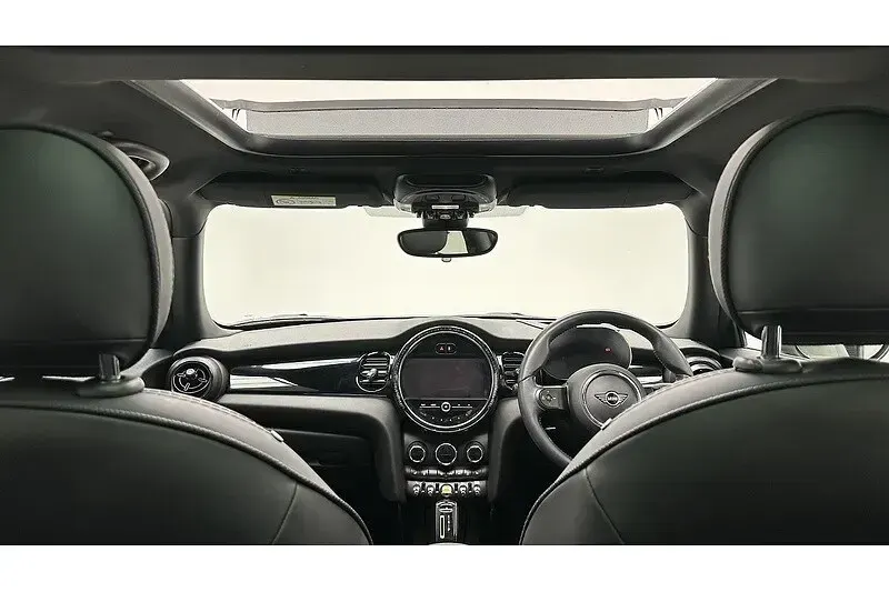 Used Mini Cooper SE Hatch 2021 British racing green iv Hatchback